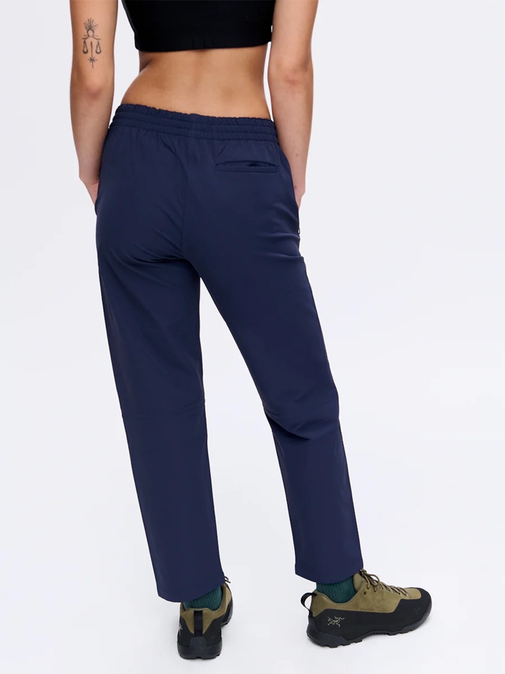Outdoor Voices Women’s RecTrek 26" Pant Navy Size Medium